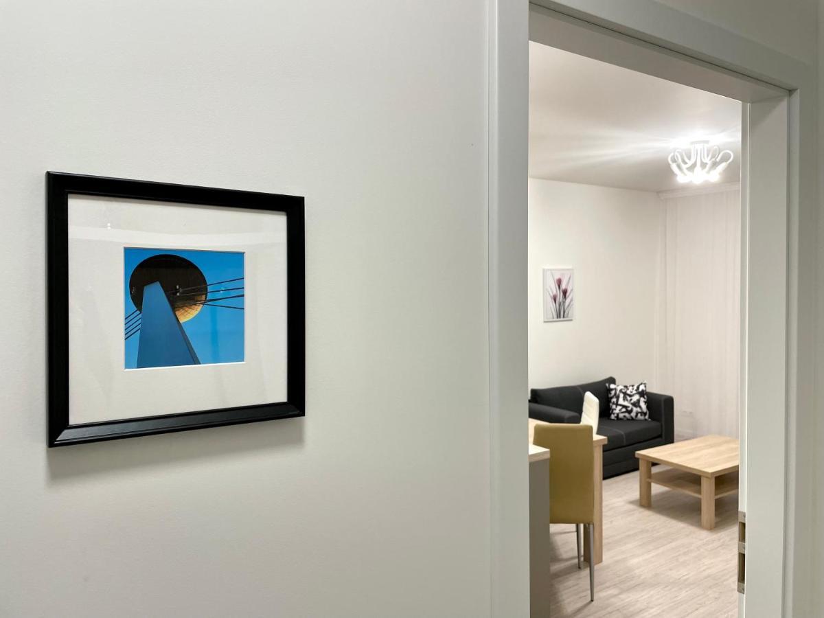Central Stay Bratislava Buitenkant foto